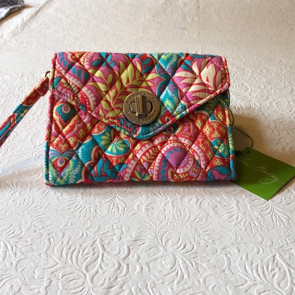 Vera Bradley Smartphone Wirstlet - Picture 3 of 3